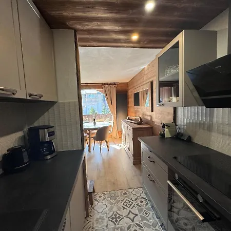 4 Flocons Or, 42 M2, Terrasse Sud Avec Vue Sur Les Glacier * Val Thorens