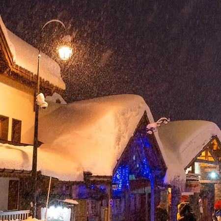4 Flocons Or, 42 M2, Terrasse Sud Avec Vue Sur Les Glacier * Val Thorens